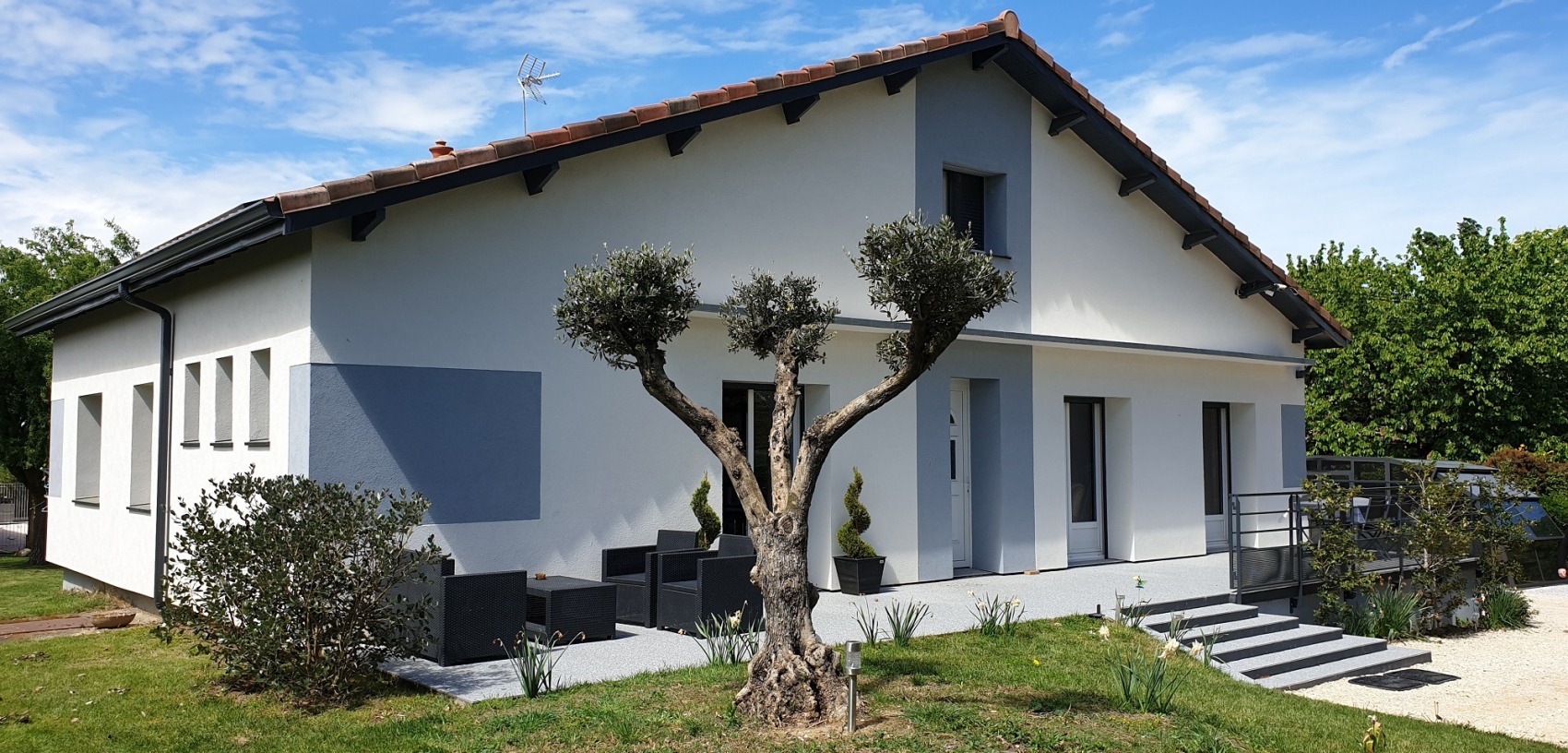 Maison rénovée par DÉFI Services et Travaux