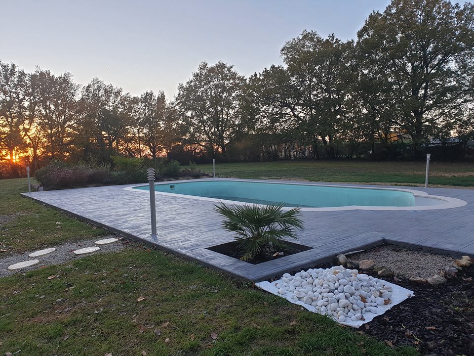 Aménagement bord de piscine — Région toulousaine